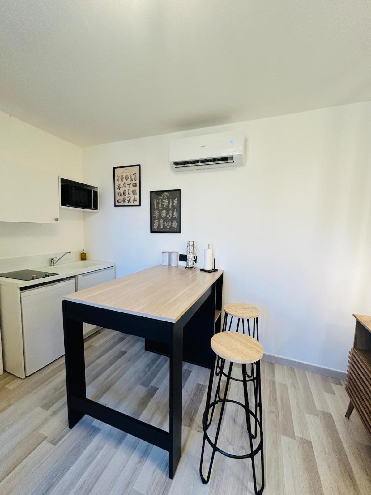 Appartement Charmant Proche Gare Тур Экстерьер фото